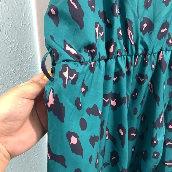SHEIN Pink Cheetah Print Dress*missing belt* - Picture 7 of 15